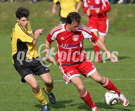 Fussball Unterliga Ost. SV Ludmannsdorf gegen ASKOE Koettmannsdorf.  Quantschnig Adalbert (Ludmannsdorf), Benko Patrick (Koettmannsdorf). Ludmannsdorf, am 18.4.2010.
Foto: Kuess
---
pressefotos, pressefotografie, kuess, qs, qspictures, sport, bild, bilder, bilddatenbank