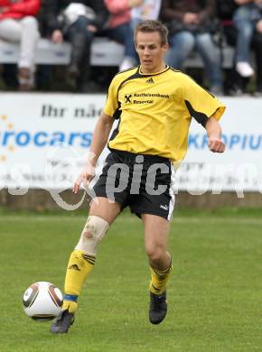 Fussball Unterliga Ost. SV Ludmannsdorf gegen ASKOE Koettmannsdorf.  Gabor Ferenczi(Koettmannsdorf). Ludmannsdorf, am 18.4.2010.
Foto: Kuess
---
pressefotos, pressefotografie, kuess, qs, qspictures, sport, bild, bilder, bilddatenbank