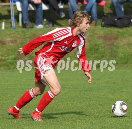 Fussball Unterliga Ost. SV Ludmannsdorf gegen ASKOE Koettmannsdorf.  Smeh Dejan (Ludmannsdorf). Ludmannsdorf, am 18.4.2010.
Foto: Kuess
---
pressefotos, pressefotografie, kuess, qs, qspictures, sport, bild, bilder, bilddatenbank