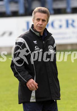 Fussball Unterliga Ost. SV Ludmannsdorf gegen ASKOE Koettmannsdorf.  Trainer Martinz Arno (Ludmannsdorf). Ludmannsdorf, am 18.4.2010.
Foto: Kuess
---
pressefotos, pressefotografie, kuess, qs, qspictures, sport, bild, bilder, bilddatenbank