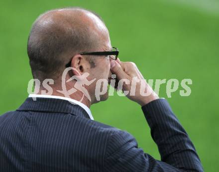 Fussball. Bundesliga. SK Austria Kelag Kaernten gegen LASK Linz.  Trainer Helmut Kraft (Linz). Klagenfurt, 5.5.2010. 
Foto: Kuess

---
pressefotos, pressefotografie, kuess, qs, qspictures, sport, bild, bilder, bilddatenbank