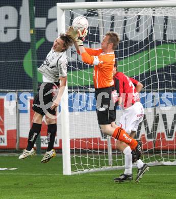 Fussball. Bundesliga. SK Austria Kelag Kaernten gegen LASK Linz.  Stefan Hierlaender, Andreas Schranz (Austria Kaernten). Klagenfurt, 5.5.2010. 
Foto: Kuess

---
pressefotos, pressefotografie, kuess, qs, qspictures, sport, bild, bilder, bilddatenbank