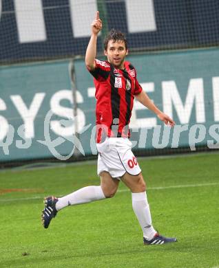 Fussball. Bundesliga. SK Austria Kelag Kaernten gegen LASK Linz.  Torjubel Christoph Saurer (Linz). Klagenfurt, 5.5.2010. 
Foto: Kuess

---
pressefotos, pressefotografie, kuess, qs, qspictures, sport, bild, bilder, bilddatenbank