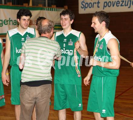 Basketball. Kaerntner Liga. Finale. KOS Klagenfurt gegen Woerthersee Piraten. Martin Breithuber, Roland Duller (Piraten). Klagenfurt, 6.5.2010.
Foto: Kuess
---
pressefotos, pressefotografie, kuess, qs, qspictures, sport, bild, bilder, bilddatenbank