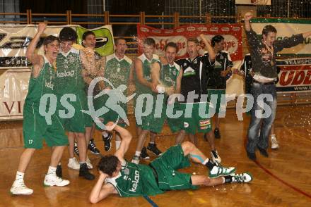 Basketball. Kaerntner Liga. Finale. KOS Klagenfurt gegen Woerthersee Piraten. Jubel Piraten. Klagenfurt, 6.5.2010.
Foto: Kuess
---
pressefotos, pressefotografie, kuess, qs, qspictures, sport, bild, bilder, bilddatenbank