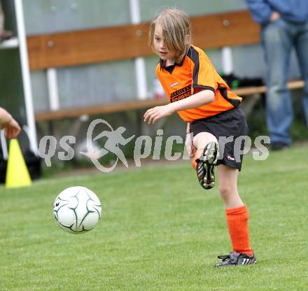 Fussball. Girlies Cup. Feffernitz, 8.5.2010.
Foto: Kuess
---
pressefotos, pressefotografie, kuess, qs, qspictures, sport, bild, bilder, bilddatenbank