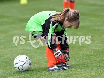 Fussball. Girlies Cup.  Feffernitz, 8.5.2010.
Foto: Kuess
---
pressefotos, pressefotografie, kuess, qs, qspictures, sport, bild, bilder, bilddatenbank