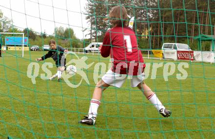 Fussball. Girlies Cup. Feffernitz, 8.5.2010.
Foto: Kuess
---
pressefotos, pressefotografie, kuess, qs, qspictures, sport, bild, bilder, bilddatenbank