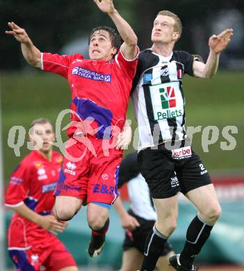 Fussball. Regionalliga. WAC SK St. Andrae/Lavanttal gegen SAK Celovec/Klagenfurt.  Daniel Karl Oberlaender, (St.Andrae), Grega Triplat (SAK). Wolfsberg, 11.5.2010. 
Foto: Kuess

---
pressefotos, pressefotografie, kuess, qs, qspictures, sport, bild, bilder, bilddatenbank