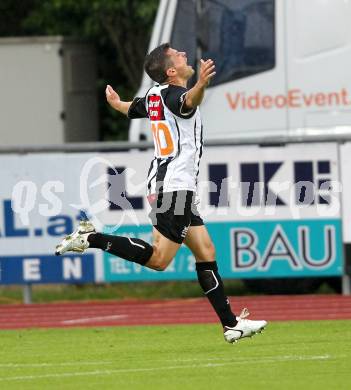 Fussball. Regionalliga. WAC SK St. Andrae/Lavanttal gegen SAK Celovec/Klagenfurt.  Torjubel Markus Kreuz (St.Andrae). Wolfsberg, 11.5.2010. 
Foto: Kuess

---
pressefotos, pressefotografie, kuess, qs, qspictures, sport, bild, bilder, bilddatenbank