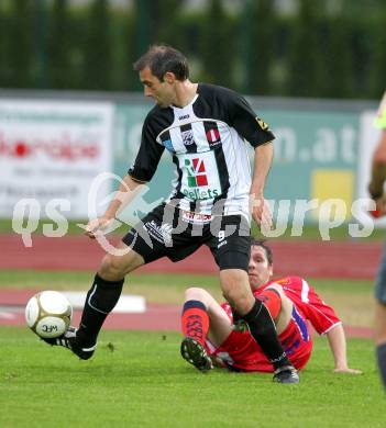 Fussball. Regionalliga. WAC SK St. Andrae/Lavanttal gegen SAK Celovec/Klagenfurt. Marco Reich, (St.Andrae), Albin Kesselbacher  (SAK). Klagenfurt, 11.5.2010. 
Foto: Kuess

---
pressefotos, pressefotografie, kuess, qs, qspictures, sport, bild, bilder, bilddatenbank