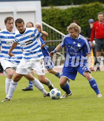 Fussball Kaerntner Liga. VSV gegen SK Treibach. Daniel Gatternig (VSV), Alexander Lessnigg (Treibach). Villach, am 13.5.2010.
Foto: Kuess
---
pressefotos, pressefotografie, kuess, qs, qspictures, sport, bild, bilder, bilddatenbank