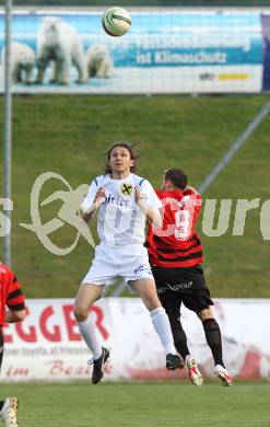 Fussball. Regionalliga. FC St. Veit gegen SV Leibnitz Flavia Solva . Guenther Dietmar Scheucher (St.Veit), Manuel Bucsek (Leibnitz). St.Veit, 12.5.2010. 
Foto: Kuess

---
pressefotos, pressefotografie, kuess, qs, qspictures, sport, bild, bilder, bilddatenbank