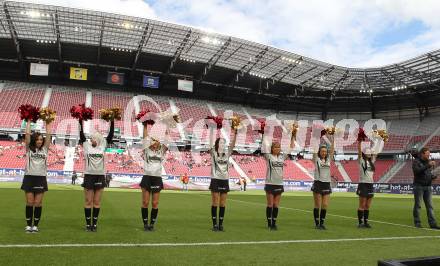 Fussball. Tipp3-Bundesliga. SK Austria Kaernten gegen SC Magna Wiener Neustadt. Cheerleaders. Hypo Group Arena. Klagenfurt, 13.5.2010. 
Foto: Kuess 

---
pressefotos, pressefotografie, kuess, qs, qspictures, sport, bild, bilder, bilddatenbank