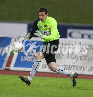 Fussball. Regionalliga. SK St. Andrae/Lavanttal gegen SAK Celovec/Klagenfurt.  Stefan Takats (St.Andrae). Wolfsberg, 11.5.2010. 
Foto: Kuess

---
pressefotos, pressefotografie, kuess, qs, qspictures, sport, bild, bilder, bilddatenbank