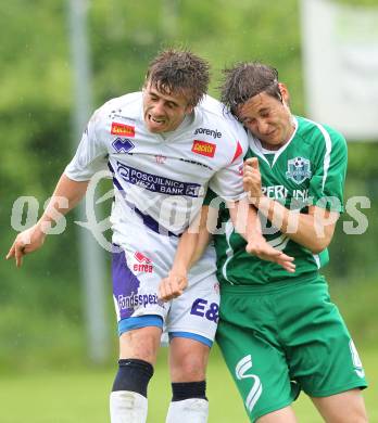 Fussball Regionalliga. SAK gegen FC Superfund Pasching. Grega Triplat (SAK), Patrick Pircher (Pasching). Klagenfurt, am 15.5.2010.
Foto: Kuess 
---
pressefotos, pressefotografie, kuess, qs, qspictures, sport, bild, bilder, bilddatenbank