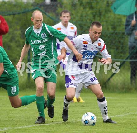 Fussball Regionalliga. SAK gegen FC Superfund Pasching. Goran Jolic (SAK), Dennis Mimm (Pasching). Klagenfurt, am 15.5.2010.
Foto: Kuess
---
pressefotos, pressefotografie, kuess, qs, qspictures, sport, bild, bilder, bilddatenbank