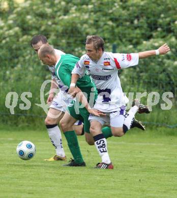 Fussball Regionalliga. SAK gegen FC Superfund Pasching. Said Djulic, Martin Trattnig (SAK), Dennis Mimm (Pasching). Klagenfurt, am 15.5.2010.
Foto: Kuess 
---
pressefotos, pressefotografie, kuess, qs, qspictures, sport, bild, bilder, bilddatenbank