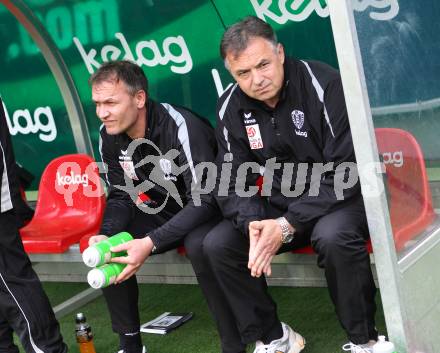 Fussball. Tipp3-Bundesliga. SK Austria Kaernten gegen SC Magna Wiener Neustadt. Tormanntrainer Wolfgang Thun-Hohenstein, Trainer Joze Prelogar (Austria Kaernten). Klagenfurt, 13.5.2010. 
Foto: Kuess 

---
pressefotos, pressefotografie, kuess, qs, qspictures, sport, bild, bilder, bilddatenbank