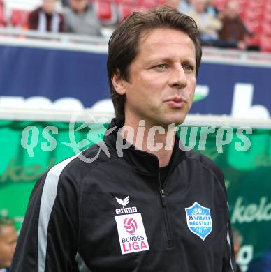 Fussball. Tipp3-Bundesliga. SK Austria Kaernten gegen SC Magna Wiener Neustadt. Trainer Peter Schoettel (Wr. Neustadt). Klagenfurt, 13.5.2010. 
Foto: Kuess 

---
pressefotos, pressefotografie, kuess, qs, qspictures, sport, bild, bilder, bilddatenbank