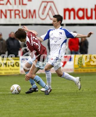 Fussball. Kaerntner Liga. SK Treibach gegen SV Feldkirchen. Wolfger Andreas (Treibach), Sick Thomas (Feldkirchen). Treibach, 16.5.2010.
Foto: Kuess
---
pressefotos, pressefotografie, kuess, qs, qspictures, sport, bild, bilder, bilddatenbank