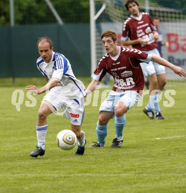 Fussball. Kaerntner Liga. SK Treibach gegen SV Feldkirchen. Canzi Daniel (Treibach), Wisotzky Philipp (Feldkirchen). Treibach, 16.5.2010.
Foto: Kuess
---
pressefotos, pressefotografie, kuess, qs, qspictures, sport, bild, bilder, bilddatenbank