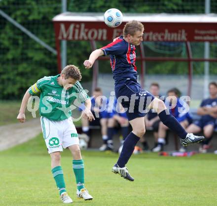 Fussball Unterliga Ost. SV ASKOE Holzbau Gasser Ludmannsdorf gegen ASKOE Zadruga St. Michael/Bl. Stefan Modritsch (Ludmannsdorf), Simon Kap (St. Michael/Bl.). Ludmannsdorf, am 22.5.2010.
Foto: Kuess
---
pressefotos, pressefotografie, kuess, qs, qspictures, sport, bild, bilder, bilddatenbank