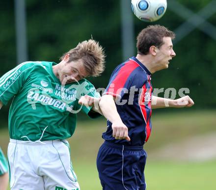 Fussball Unterliga Ost. SV ASKOE Holzbau Gasser Ludmannsdorf gegen ASKOE Zadruga St. Michael/Bl. Metod Horvat (Ludmannsdorf), Hannes Razdevsek (St. Michael/Bl.). Ludmannsdorf, am 22.5.2010.
Foto: Kuess
---
pressefotos, pressefotografie, kuess, qs, qspictures, sport, bild, bilder, bilddatenbank