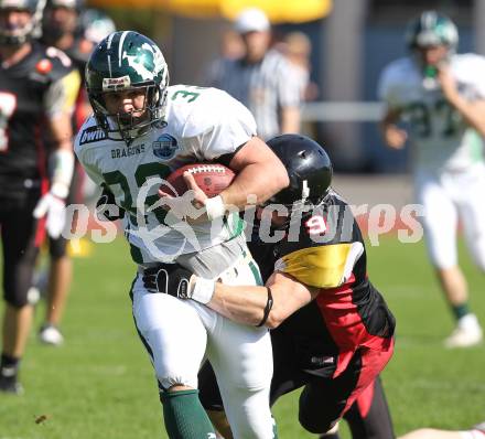 American Football. AFL. Carinthian Black Lions gegen Danube Dragons. Steve Ziogas (Carinthian Black Lions), Stefan Scharinger (Danube Dragons) . Villach, am 24.5.2010.
Foto: Kuess
---
pressefotos, pressefotografie, kuess, qs, qspictures, sport, bild, bilder, bilddatenbank