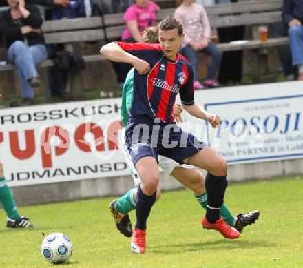 Fussball Unterliga Ost. SV ASKOE Holzbau Gasser Ludmannsdorf gegen ASKOE Zadruga St. Michael/Bl. Metod Horvat (Ludmannsdorf). Ludmannsdorf, am 22.5.2010.
Foto: Kuess
---
pressefotos, pressefotografie, kuess, qs, qspictures, sport, bild, bilder, bilddatenbank