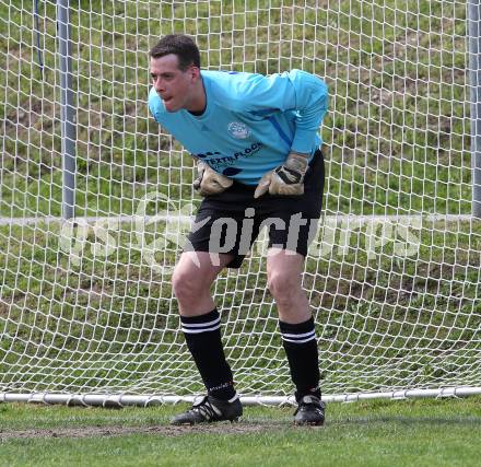 Fussball Unterliga Ost. SV ASKOE Holzbau Gasser Ludmannsdorf gegen ASKOE Zadruga St. Michael/Bl. Martin Koller (Ludmannsdorf). Ludmannsdorf, am 22.5.2010.
Foto: Kuess
---
pressefotos, pressefotografie, kuess, qs, qspictures, sport, bild, bilder, bilddatenbank