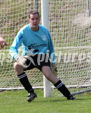 Fussball Unterliga Ost. SV ASKOE Holzbau Gasser Ludmannsdorf gegen ASKOE Zadruga St. Michael/Bl. Martin Koller (Ludmannsdorf). Ludmannsdorf, am 22.5.2010.
Foto: Kuess
---
pressefotos, pressefotografie, kuess, qs, qspictures, sport, bild, bilder, bilddatenbank