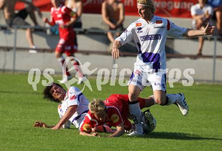 Fussball Regionalliga. SAK gegen GAK. Marko Kriznik, Johannes Isopp (SAK), Stefan Nutz (GAK). Klagenfurt, am 25.5.2010.
Foto: Kuess
---
pressefotos, pressefotografie, kuess, qs, qspictures, sport, bild, bilder, bilddatenbank