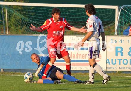 Fussball Regionalliga. SAK gegen GAK. Alexander Kofler, Marko Kriznik (SAK), Roland Kollmann (GAK). Klagenfurt, am 25.5.2010.
Foto: Kuess
---
pressefotos, pressefotografie, kuess, qs, qspictures, sport, bild, bilder, bilddatenbank