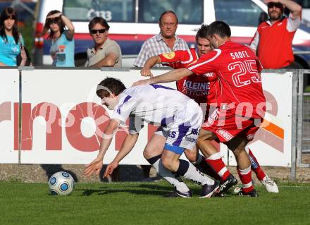 Fussball Regionalliga. SAK gegen GAK. Grega Triplat (SAK), Matej Snofl (GAK). Klagenfurt, am 25.5.2010.
Foto: Kuess
---
pressefotos, pressefotografie, kuess, qs, qspictures, sport, bild, bilder, bilddatenbank