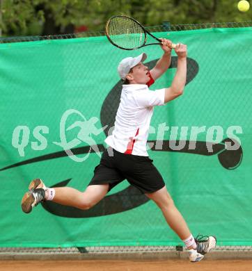 Tennis. Patrick Ofner. Villach, 11.5.2010.
Foto: Kuess
---
pressefotos, pressefotografie, kuess, qs, qspictures, sport, bild, bilder, bilddatenbank