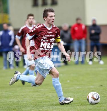 Fussball. Kaerntner Liga. SK Treibach gegen SV Feldkirchen. Regal Mathias (Feldkirchen). Treibach, 16.5.2010.
Foto: Kuess
---
pressefotos, pressefotografie, kuess, qs, qspictures, sport, bild, bilder, bilddatenbank