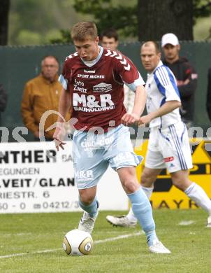 Fussball. Kaerntner Liga. SK Treibach gegen SV Feldkirchen. Schmid Sebastian (Feldkirchen).  Treibach, 16.5.2010.
Foto: Kuess
---
pressefotos, pressefotografie, kuess, qs, qspictures, sport, bild, bilder, bilddatenbank