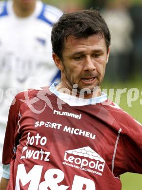 Fussball. Kaerntner Liga. SK Treibach gegen SV Feldkirchen. Miloti Auron (Feldkirchen). Treibach, 16.5.2010.
Foto: Kuess
---
pressefotos, pressefotografie, kuess, qs, qspictures, sport, bild, bilder, bilddatenbank