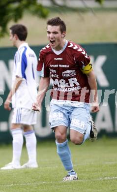 Fussball. Kaerntner Liga. SK Treibach gegen SV Feldkirchen. Regal Mathias (Feldkirchen). Treibach, 16.5.2010.
Foto: Kuess
---
pressefotos, pressefotografie, kuess, qs, qspictures, sport, bild, bilder, bilddatenbank