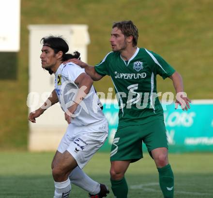 Fussball Regionalliga. FC St. Veit gegen FC Superfund Pasching. Carlos Chaile (St. Veit), Marc Sand (Pasching). St. Veit, am 28.5.2010.
Foto: Kuess
---
pressefotos, pressefotografie, kuess, qs, qspictures, sport, bild, bilder, bilddatenbank