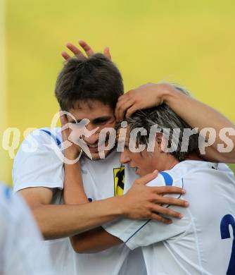 Fussball Regionalliga. FC St. Veit gegen FC Superfund Pasching. Torjubel Michael Novak, Hans Christian Rabl (St. Veit). St. Veit, am 28.5.2010.
Foto: Kuess
---
pressefotos, pressefotografie, kuess, qs, qspictures, sport, bild, bilder, bilddatenbank