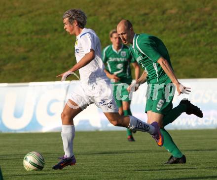 Fussball Regionalliga. FC St. Veit gegen FC Superfund Pasching. Hans Christian Rabl (St. Veit), Dennis Mimm (Pasching). St. Veit, am 28.5.2010.
Foto: Kuess
---
pressefotos, pressefotografie, kuess, qs, qspictures, sport, bild, bilder, bilddatenbank