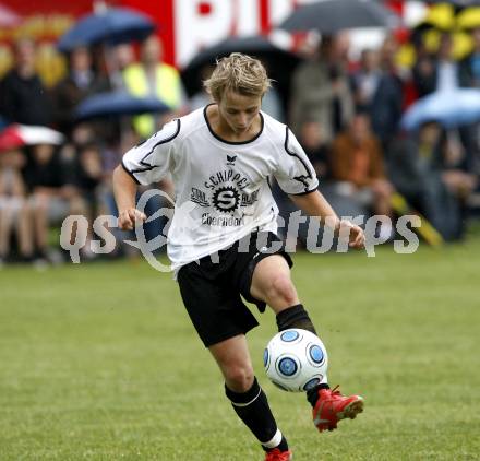 Fussball. Unterliga Ost. Eberndorfer AC gegen SV Raika GRIFFEN Rast. Krainz Manuel (Eberndorf). Eberndorf, 29.5.2010.
Foto: Kuess
---
pressefotos, pressefotografie, kuess, qs, qspictures, sport, bild, bilder, bilddatenbank