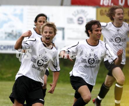 Fussball. Unterliga Ost. Eberndorfer AC gegen SV Raika GRIFFEN Rast. Jubel Eberndorf. Eberndorf, 29.5.2010.
Foto: Kuess
---
pressefotos, pressefotografie, kuess, qs, qspictures, sport, bild, bilder, bilddatenbank