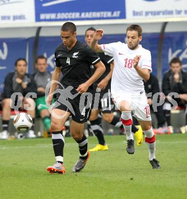 Fussball Laenderspiel. Testspiel Serbien gegen Neuseeland. Milos Ninkovic,  (Serbien),  Winston Reid (Neuseeland). Klagenfurt, am 29.5.2010.
Foto: Kuess

---
pressefotos, pressefotografie, kuess, qs, qspictures, sport, bild, bilder, bilddatenbank