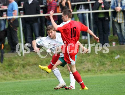 Fussball. Kaerntner Liga. FC Oberwinkler Lendorf gegen SV Spittal/Drau. Morgenstern Christoph (Lendorf), Lagler Thomas (Spittal). Lendorf, 30.5.2010.
Foto: Kuess
---
pressefotos, pressefotografie, kuess, qs, qspictures, sport, bild, bilder, bilddatenbank