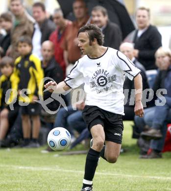 Fussball. Unterliga Ost. Eberndorfer AC gegen SV Raika GRIFFEN Rast. Golautschnig Ernst (Eberndorf). Eberndorf, 29.5.2010.
Foto: Kuess
---
pressefotos, pressefotografie, kuess, qs, qspictures, sport, bild, bilder, bilddatenbank