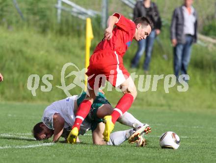 Fussball. Kaerntner Liga. FC Oberwinkler Lendorf gegen SV Spittal/Drau. Morgenstern Martin (Lendorf), Lagler Thomas (Spittal). Lendorf, 30.5.2010.
Foto: Kuess
---
pressefotos, pressefotografie, kuess, qs, qspictures, sport, bild, bilder, bilddatenbank