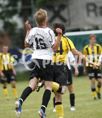 Fussball. Unterliga Ost. Eberndorfer AC gegen SV Raika GRIFFEN Rast. Podgornik Martin (Eberndorf), Grizold Bostjan (Griffen). Eberndorf, 29.5.2010.
Foto: Kuess
---
pressefotos, pressefotografie, kuess, qs, qspictures, sport, bild, bilder, bilddatenbank